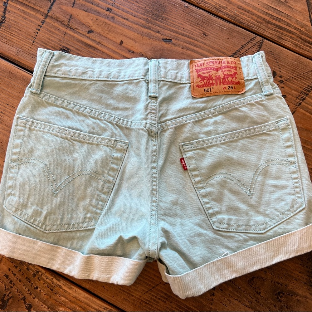 Levi’s 501 cuffed jean shorts aqua size 26